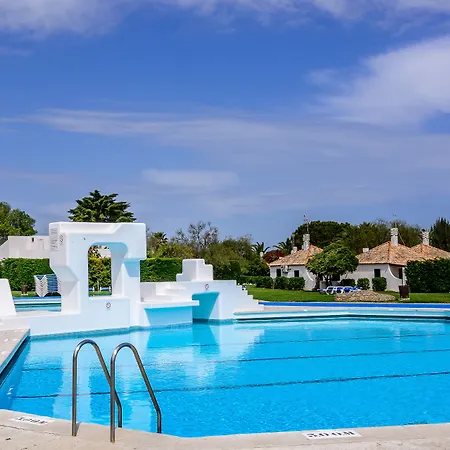 Resort Pedras D'el Rei 3*