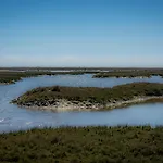 Курортный комплекс Pedras D'el Rei Тавира